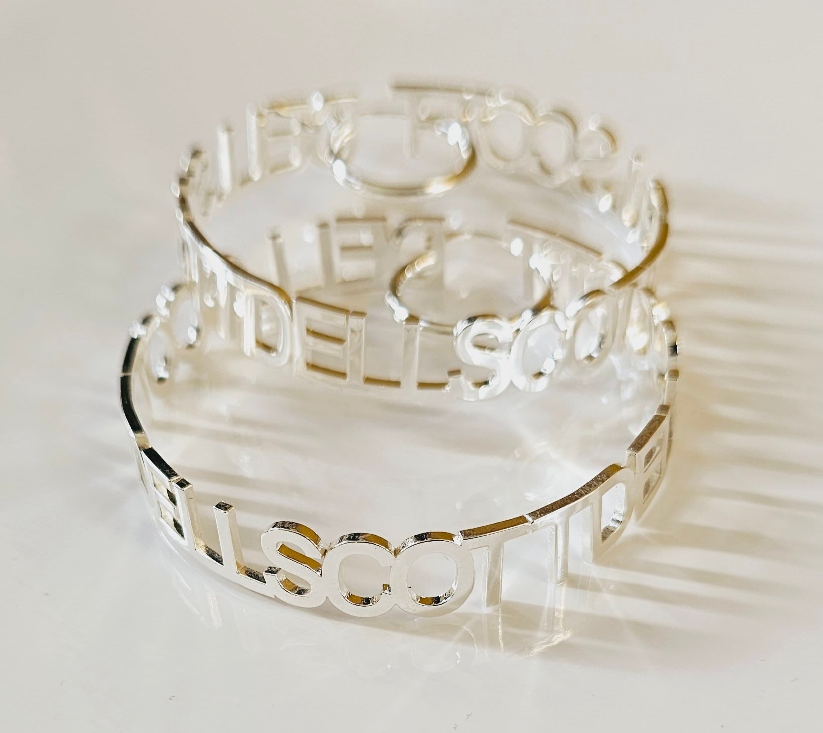 Dell Scott Collection - Dell Scott Logo Hoop Earrings -Gold